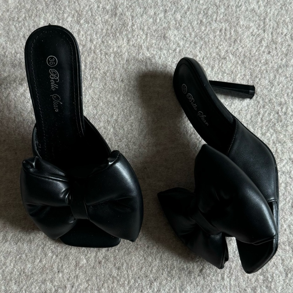 Black leather bow kitten heels